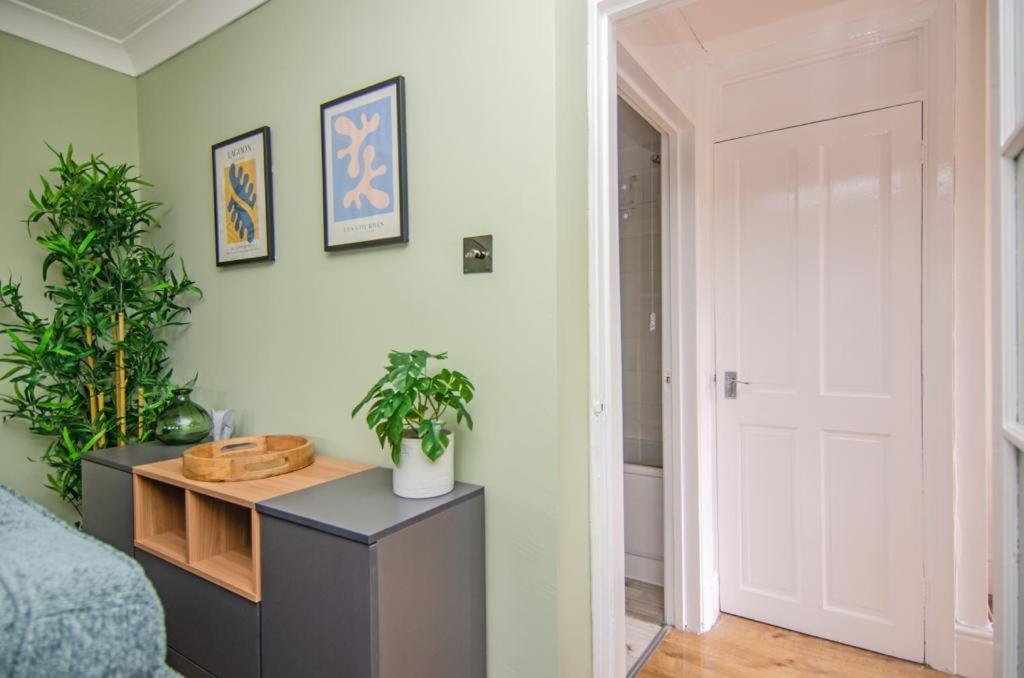 Cosy Lichfield Apartment Buitenkant foto