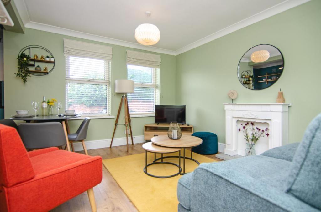 Cosy Lichfield Apartment Buitenkant foto