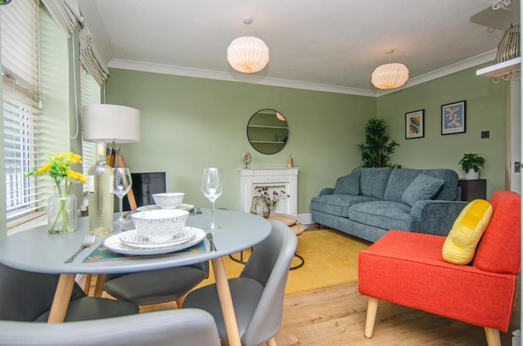 Cosy Lichfield Apartment Buitenkant foto